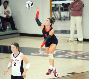 Park fends off Big Red in four sets